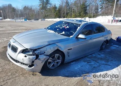 2013 BMW 528I xDrive z USA, uszkodzony, nr VIN WBAXH5C5XDD109346